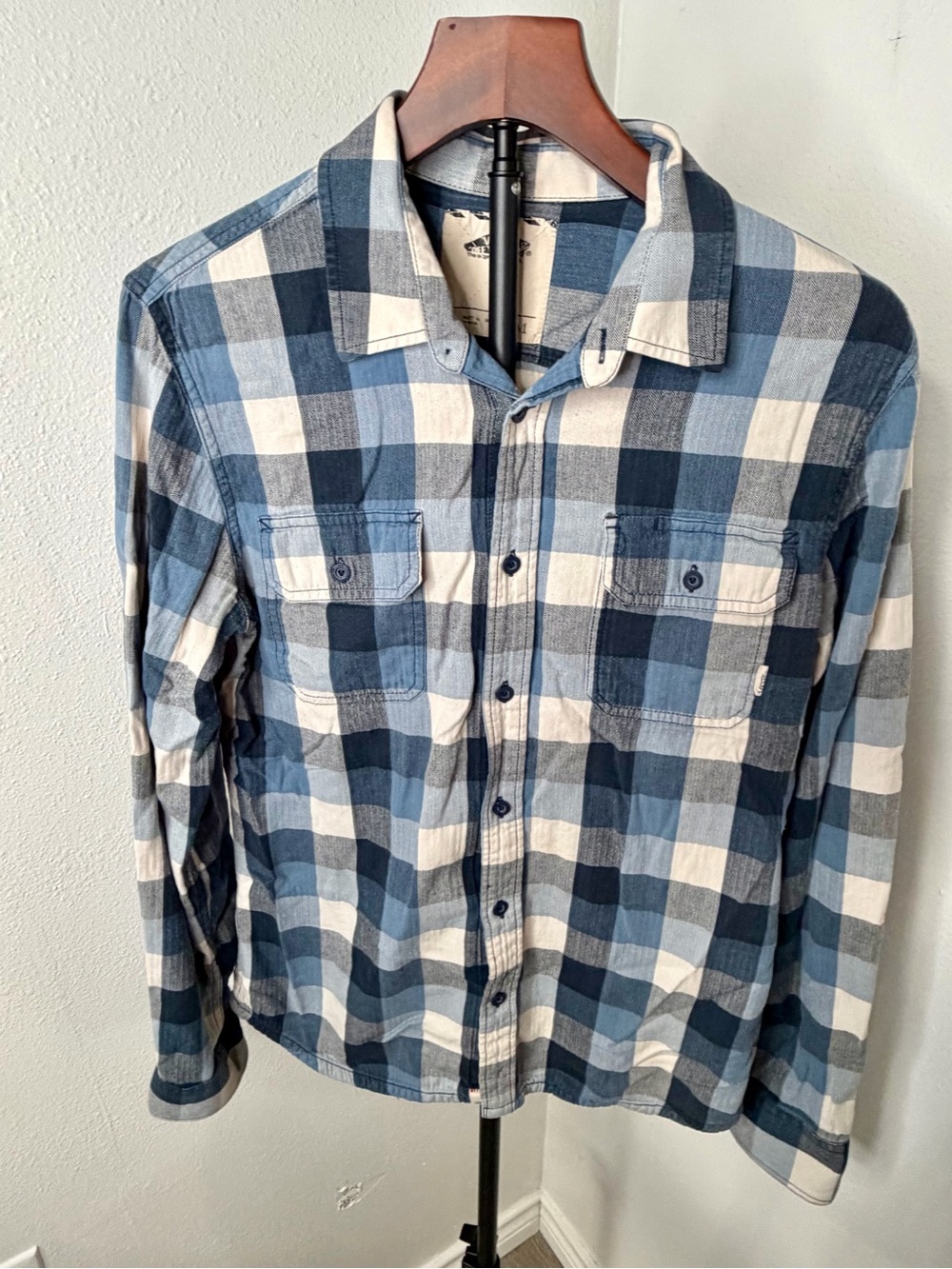 Van’s Men's Blue & White Plaid Button-Down Shirt Size Medium